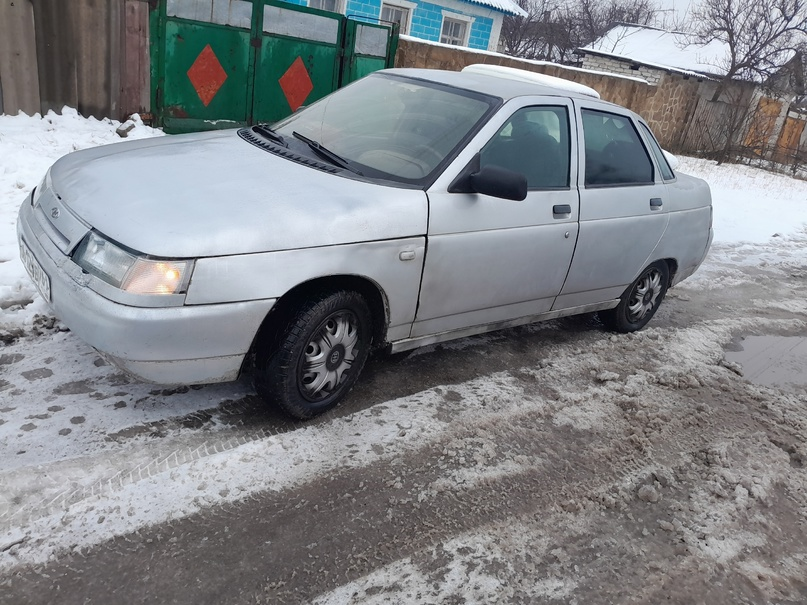 Продам срочно цена 190Т. 2110 в хорошем состоянии, 2002 год, не гнилая ,ходовая в норме , мотор инжектор шепчет, хорошо прёт , коробка идеальная, 4 стеклоподъёмника закрываются с пульта, резина зима , салон неплохой , находится в Алчевске ,доки в полном порядке . Звоните в любое время +79592784032 +79592783083
