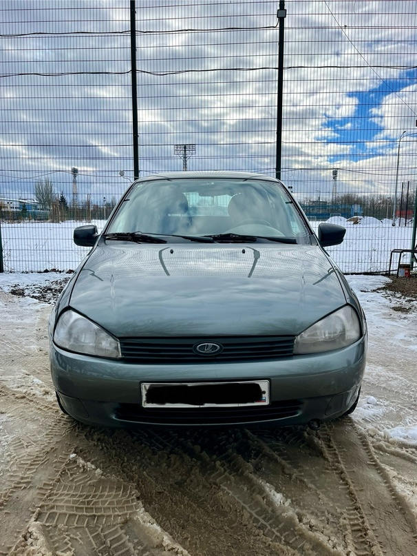 Продам Lada Kalina 2009 год Хэтчбек Авто в очень хорошем состоянии Кузов без гнили,коррозии и жуков Дно,пороги,стакана целые,не гнилые Двигатель работает ровно,не дымит, не троит Коробка на отлично,не выбивает,не хрустит Ходовая в норме, ничего не стучит,не громит Пробег 220 000км ЭУР, стеклоподъёмники, подогрев стекла Стоят литые диски R14 на новой резине, зима Салон чистый,приятный,не потрёпанный Электрика вся исправна,всё светится,горит Музыка,Ц.замок. Машина вся обслужена,вложений не требует Документы в полном порядке,оформление без проблем,без штрафов,запретов и арестов Цена за авто 380 000₽ Луганск Номер +79592107003