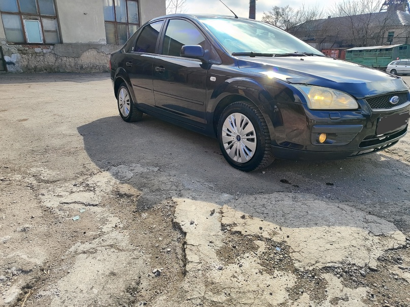 Продам ford focus 2007 года 1.6 170 ты родного пробег очень в хорошем состоянии ДТП не участвовал коробка мотор ходовая в идеальном состоянии вложение вообще никаких не требуется абсолютно всё что должно работать работает самая полная комплектация кроме автомата два комплекта резины два ключа салон в идеальном состоянии гниль вообще отсутствует по документам полный порядок Я владелец любой вид переоформления кто купит этот автомобиль будет очень рад за 4 года эксплуатации ни разу не подводила Звоните в любое время суток +79495801148 машина находится в Макеевке