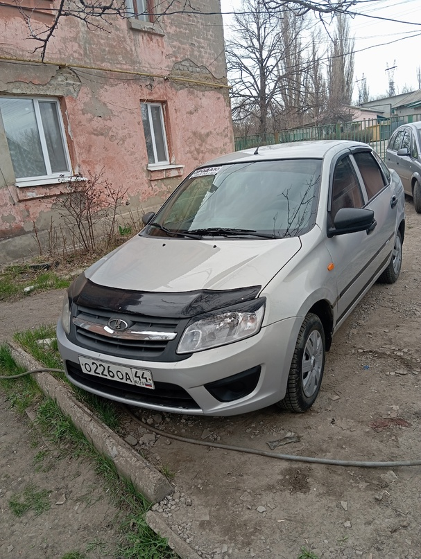 Продам Лада Гранта. Год выпуска: декабрь 2014 Двигатель: 1.6, 8 клапанный. Хорошая комплектация. Документы в порядке. Цена 590 т. р. Реальному покупателю хороший торг у капота. +79591431765 ( Телеграмм, Ватсапп). Звоните, комментарии не отслеживаю. (Перекупам не беспокоить)