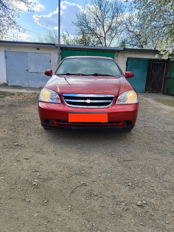 продам chevrolet lacetti 2010 год 1.6 пробег 120 тысяч очень в хорошем состоянии машина в ДТП не участвовала от слова совсем техника идеальная мотор ходовая коробка без нареканий кузов без рыжиков и гнили два комплекта резины зима и лето два ключа штатные стоит хорошая музыка камера заднего вида стоит газ пропан четвёртое поколение по документам полный порядок Я хозяин любой вид переоформления +79495850979 Михаил