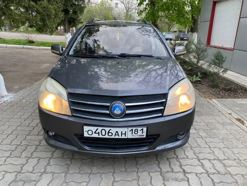 Продаю Geely MK cross Год 2012 Пробег 170 РОДНОЙ. ПТС оригинал Всего 3 владельца. Машина БЕЗ ДТП метал весь родной Варить и красить не чего не нужно. По технической части все отлично вложения не требует. По Электрике все работает. Авто вложений не требует. Установлена хорошая музыка. Резина полностью новая. Комплектация самая полная. Подогрев сидений Подогрев зеркал 4 Эл стеклоподъёмника. ГУР АБС Эл регулировка зеркал. Подушки безопасности. Кондиционер. Сигнализация 2 комплекта ключей. Цена 385 +79592768653 ПЕТР.