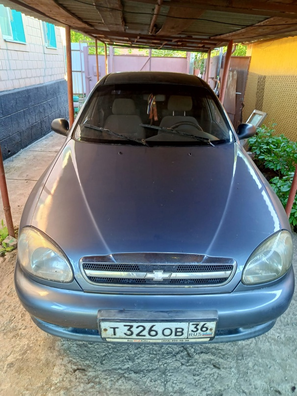 Продам, Chevrolet Lanos 1.5 MT, 2007.Машина в хорошем состоянии, едит очень бодро. Пороги в норме все стаканы в порядке, дно обработано . Коробка передач не вылетают, все переключается ! Салон хороший , печка работает Документы чистые, без штрафов и запретов.Цена 350 т.р. По всем вопросам лучше в ЛС или по номеру телефона +79613265374, +79591180350. Также WhatsApp +79613265374 г. Луганск.