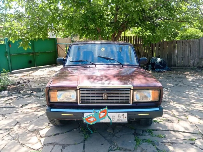 Продам ваз-2107 2005 года карбюратор. Пятиступка в хорошем состоянии двигатель в отличном резвый ходовка мягкая аккумулятор почти новый цена 140.000. российский учёт +79592415458 Краснодон.