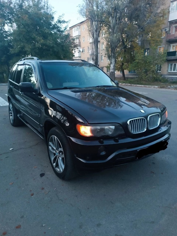 Продам, ВMW x5 e53. 2003 г. Объём 3.0 бензин. (Автомат) 280.000 пробега. Магнитола сенсор на андроиде. На 181 регионе, я хозяин.Зимой не эксплуатируется. Хранение гараж. Продажа не срочная. Г. Луганск. +79591942259. Цена ,1 лям 200 тыс. Торг никто не отменял.