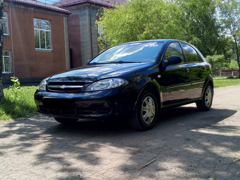 К вашему вниманию в продаже Chevrolet Lacetti год 2009 объём двигателя 1.6 Авто в хорошем состоянии гаражного хранения Комплектация Кондиционер ABS Электро стекло подёъмни . Вид топлива газ и бензин газ евро 4 зарегистрирован продажа от собственника авто любым проверкам соответствует авто весь в оригинальной окраске стёкла все родные все расходники поменяны масла и фильтра новое новые шины. Хорошая магнитола и отличная окустика все остальное вопросы по телефону+79493932512