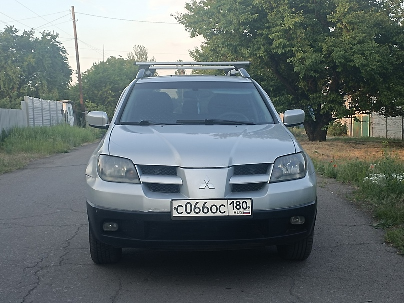 Продам MITSUBISHI OUTLANDER,2002 года выпуска,мотор 2.4(работает хорошо)коробка АВТОМАТ(без нареканий)Передний привод,ГУР,ABS,Кондиционер(работает),стеклоподъёмники,люк,музыка.Авто для своих лет в достойном и обслужином состоянии,остальное при осмотре в Макеевке цена 815000 руб.+79493807973