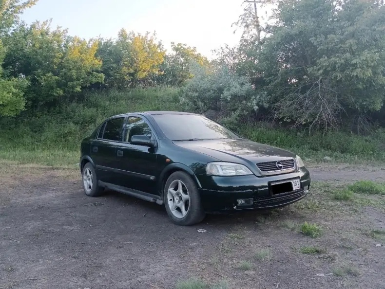 Продам Опель астру 2000 года в хорошем состоянии,2 хозяина,1.6 мотор ,работает ровно масло не ест от замены до замены,машина не гнилая, ходовая как мячик,гидра усилитель, кондиционер и т.д .Свердловск , +79592820966 или +79591004837 Цена : 400т.р торг , обмен!