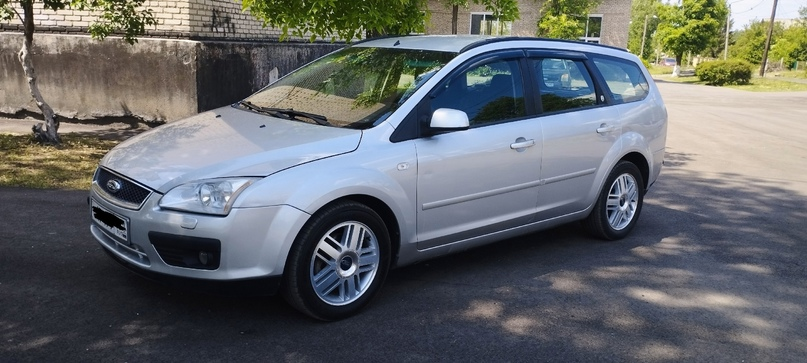 Продам Цена 650 000р Ford Focus 2 2006 г.в Пробег 240 000км Двигатель 1,6 бензин МКПП (механика) Отличное состояние, всё работает, климат контроль греет и холодит, обогревы лобового, зеркал, седений передних, полная комплектация, по тех части всё в порядке, не чего делать не надо, документы в порядке. Осмотр г. Стаханов +79595043904 +79381275450