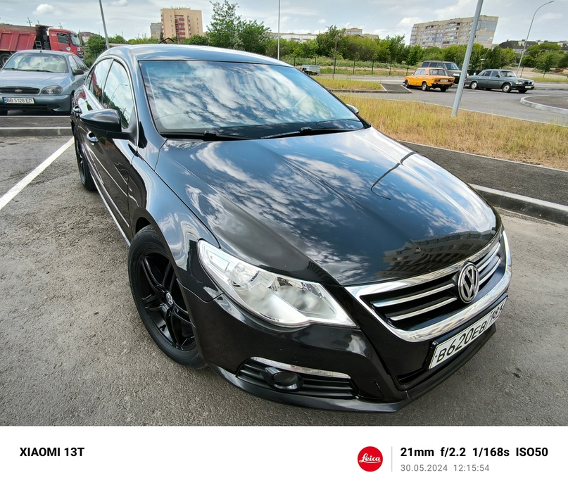 Volkswagen Passat CC 2010 год 970000р. Продам Пасат СС 2010 года я хозяин, третий владелец, 2 комплекта резины. Полное переоформление на вас. машина в хорошем состоянии, перекупщиков просьба не беспокоить Двигатель: 1.8 (бензин) Коробка: автомат Пробег: 204.000км 3 регистрации Круиз контроль работает все, что нужно, машина огонь Автомобиль в хорошем состоянии как внешне, так и по технике Двигатель работает без нареканий Коробка не хрустит, не выбивает Стёкла все родные включая лобовое Подогрев передних сидений Электрорегулировка зеркал Климат контроль двухзонный Стеклоподъемники Чистый и ухоженный салон Мультируль Кузов в отличном состоянии Автомобиль никаких вложений не требует Остальные вопросы по телефону Цена: 970.000 РУБ. Телефон: +79592843729 Осмотр: Алчевск, Перевальск