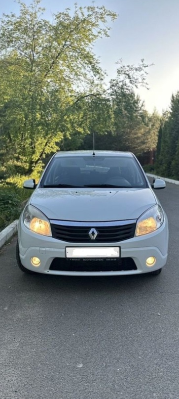 Renault Sandero 2012.в отличном состоянии ДВС 1.6,механика,кондиционер рабочий,подогрев сидений,стекол,зеркал,abs,esp,airbag,на данный момент не нужно делать не чего,ходовка полностью обслужена,масло в двигателе заменено.Алчевск,цена 760.000₽.+79595197952,+79590137929.телефон всегда включен,есть телеграм