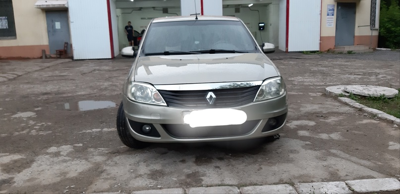 Продам Renault Logan 2. 2013 года,130.000 пробега. В идеальном состоянии,гнили,рыжиков нет от слова совсем,двигатель 1.6,работает идеально,коробка ходовая без нареканий. Полная комплектация: КОНДИЦИОНЕР,стеклоподъемники-передние и задние,АБС,подушки безопасности,камера заднего вида,поктроники,подогрев сидений,подогрев зеркал,подогрев заднего стекла,электрорегулятор фар,электрорегулятор зеркал,усилитель руля Гур,бортовой компьютер,титановые диски R15,новая летняя резина,хорошая музыка,блютуз,4 динамика,противотуманки,центральный замок,сигнализация,два ключа. Документально кристально чистая,вложений не требует,сел и поехал. Цена:730.000(торг реальному покупателю) +79592843038