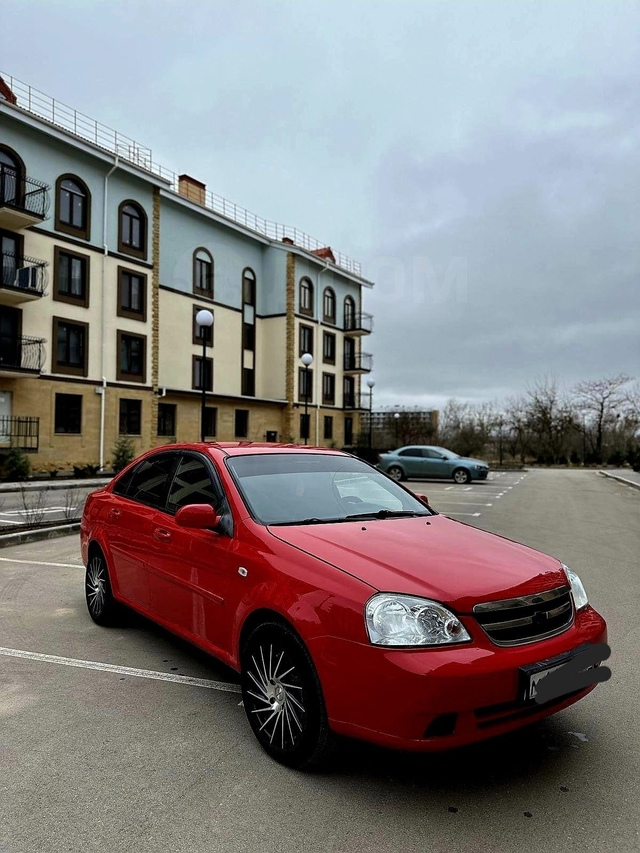 Продам Chevrolet Lacetti авто в идеальном состоянии 2012 год выпуска 125 тысяч родного пробега полная комплектация ходовая вся перебрана нестучит не гремит масла фильтра поменяны авто весь в родном окраске покупали в автосалоне салон в идеальном состоянии стоят дорогие титановые диски резина хорошая звоните в любое время +79495890141