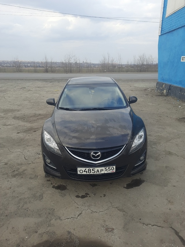Продам Мазда 6 в кузове лифтбек 2010года.Двигатель 1.8 работает идиально. Кпп мех.По кузову гнили,жучков нет.Ходовая перебрана.Хорошая комплектация,2х зонный климат,обогревы сидений,зеркал,датчики света,дождя,камера заднего вида,ляда с доводчиком.Новые титаны R17.Авто в хорошем состоянии.Без вложений.Все расходники заменены.Я хозяин по докум.Цена 1млн.50.Небольшой торг. +79591719271