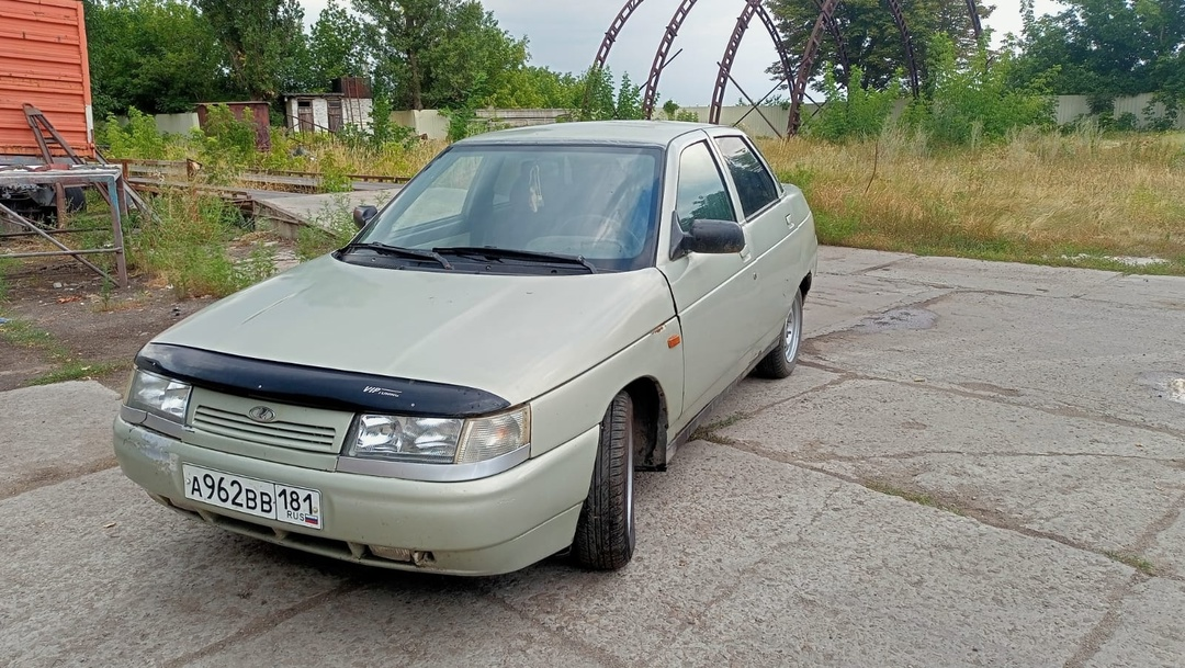 Продаётся ваз 2110 2004г. 8кл.(клапана не гнёт) резина лето новая + зима 1сезон От хозяина 181рег. 200т. Стаханов. +79591084363 Владимир