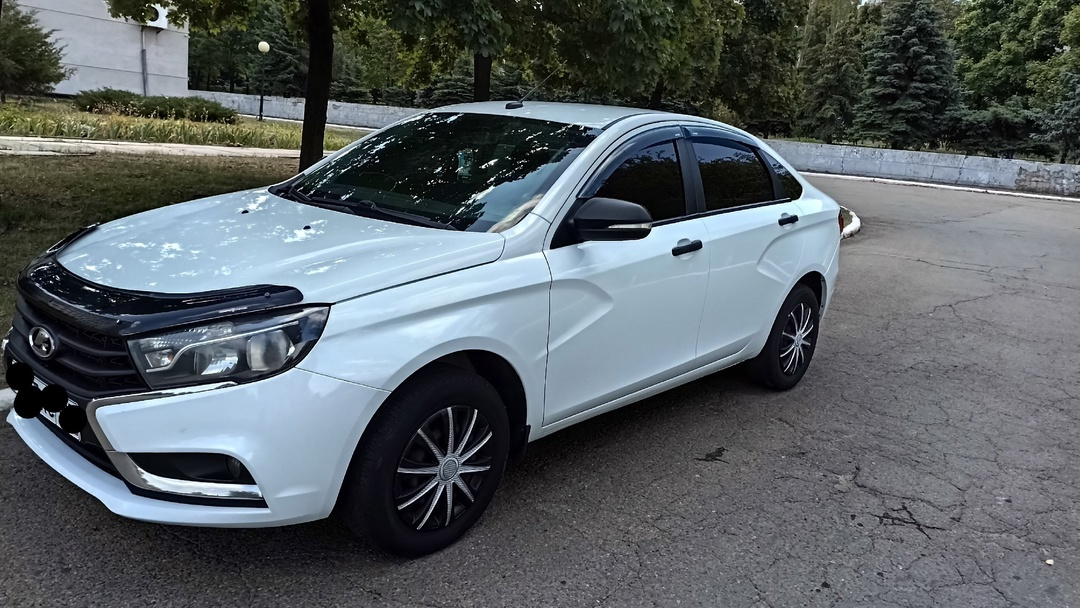 Lada vesta 2018 год двигатель 1.6 16 клапан не бита не крашена в родном окрасе один хозяин стекло все родные любые проверки за ваш счёт двигатель ходовка коробка в идеальном состоянии комплектация кондиционер ABS антизанос стеклоподъёмники музыка Android газ бензин последнего поколения резина зима-лето подогрев сидений подогрев боковых зеркал заднего стекла кнопка экстренный вызов с документами Полный порядок любое переоформление цена 930 Реальному покупателю торг +7 959 567-01-65