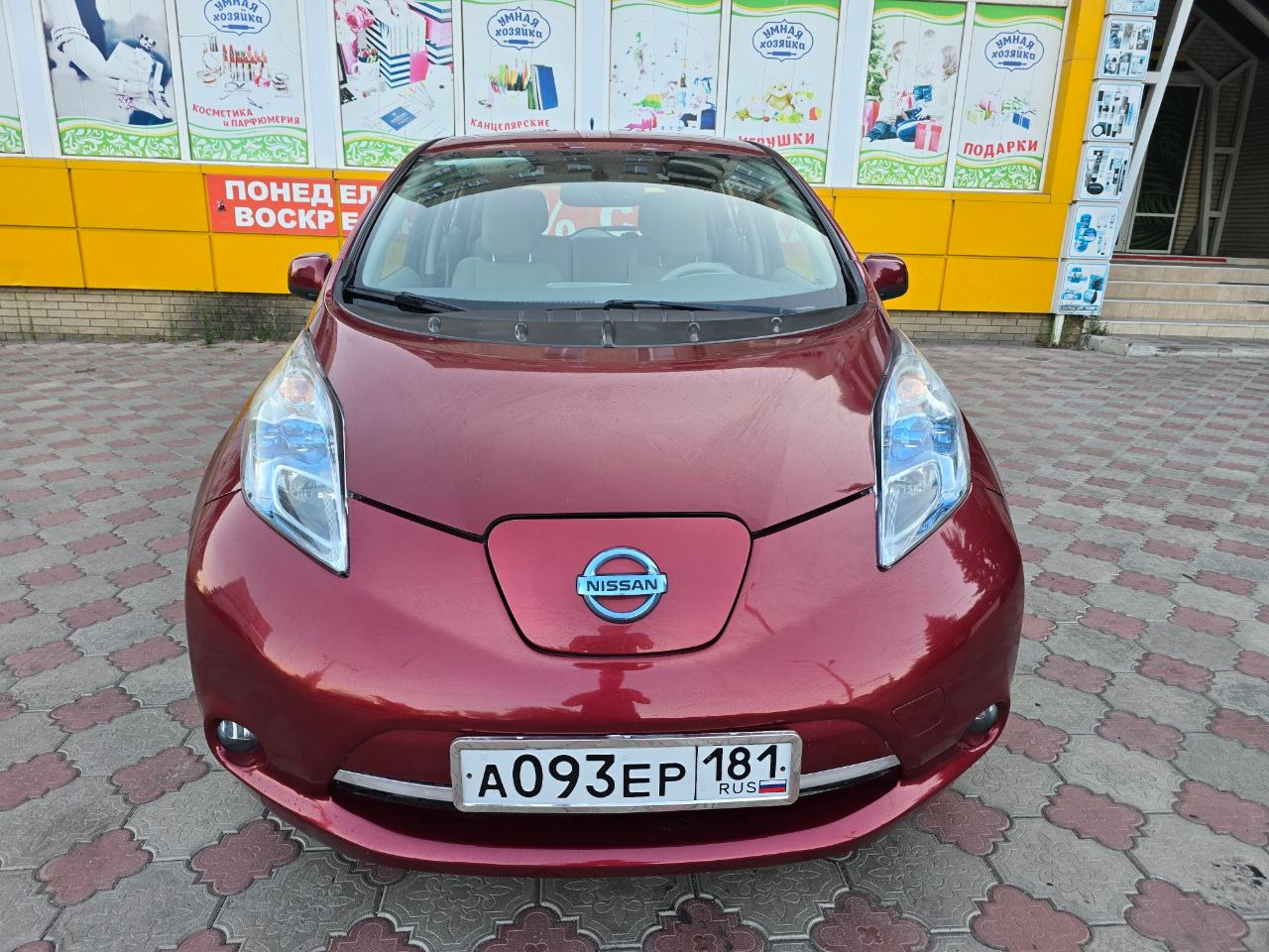 Продам Nissan Leaf AT, 2011 год. Передний привод, автоматическая коробка передач. Пробег 46 000 км ОБМЕН НА ВАШЕ АВТО КРЕДИТ Переоформление в МРЭО Цена: 770 000 рублей. Звоните прямо сейчас +79591441400 +79595556595